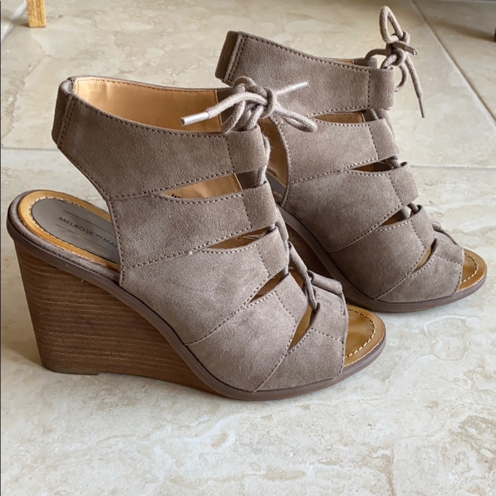 Mel rose and Market Suede Wedges